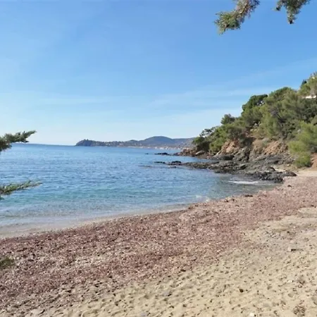 Apartment Gigaro Vue Mer, Piscine, Pool House, Plage Privee. *