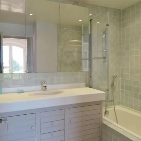 Gigaro Vue Mer, Piscine, Pool House, Plage Privee. Apartment *