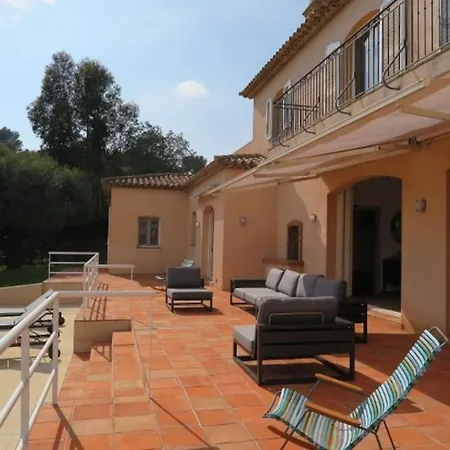Gigaro Vue Mer, Piscine, Pool House, Plage Privee. Apartment La Croix-Valmer